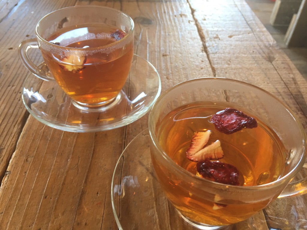 イチゴ紅茶